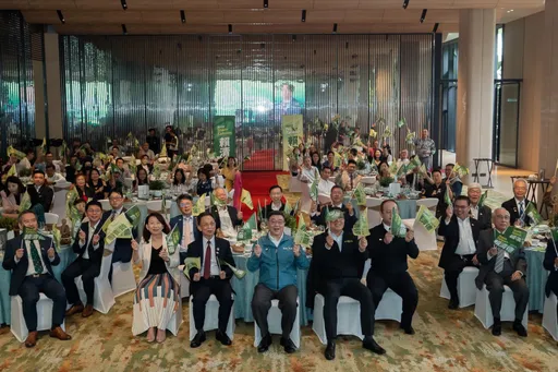 海外信賴台灣之友會再+1　卓榮泰高呼：讓國際信任台灣是民主國家