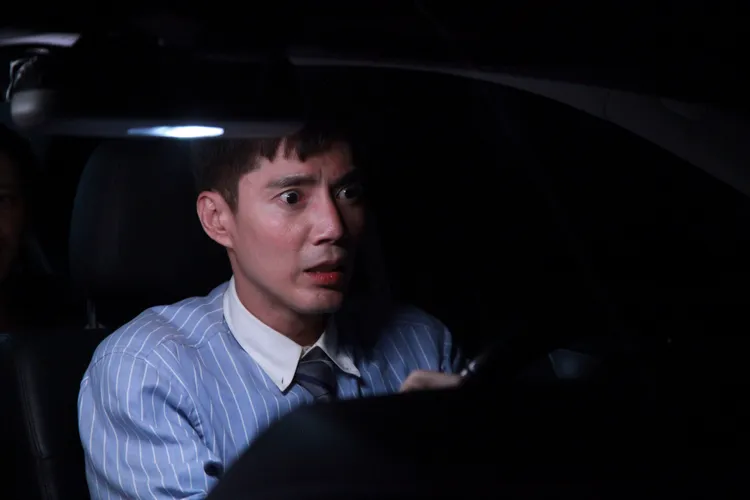 王凱《市井豪門》中酒後駕車撞到人，戲外曾發生嚴重車禍，到現在都不敢開車。民視提供