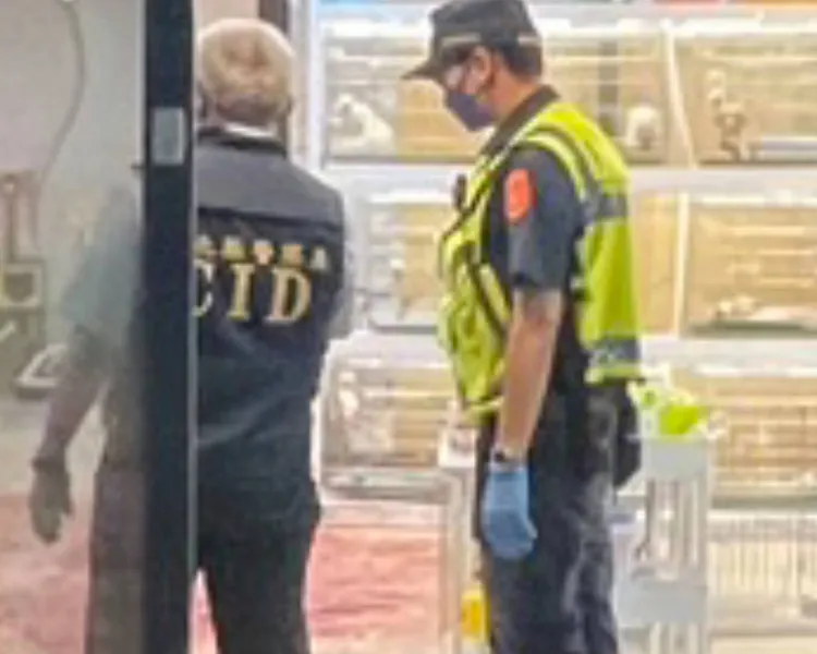 彰化員林寵物店發生砍人案，警方到場採證。民眾提供