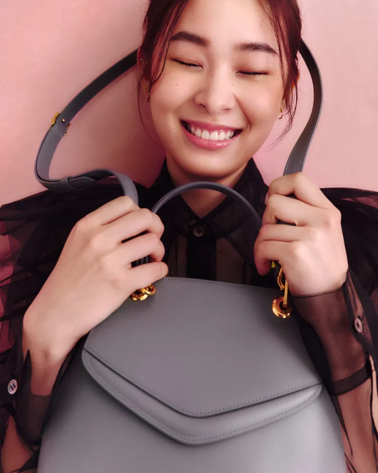 私下和媽媽無話不談的小羽，透露賈永婕是自己心目中的偶像。品牌提供