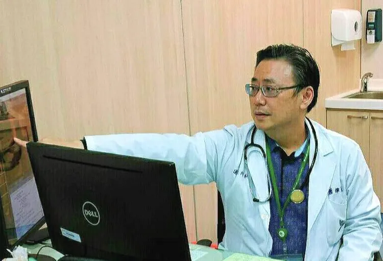 醫師蕭偉成表示，吃肉粽勿過量。院方提供