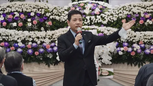 陳凱倫追思會憶亡母驚吐:演藝圈我夠了 扁桃腺癌沒好「還有半年觀察期」