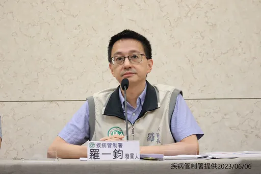 新冠肺炎輕症已達高峰2.8萬人感染 這族群還在飆!估燒到7月