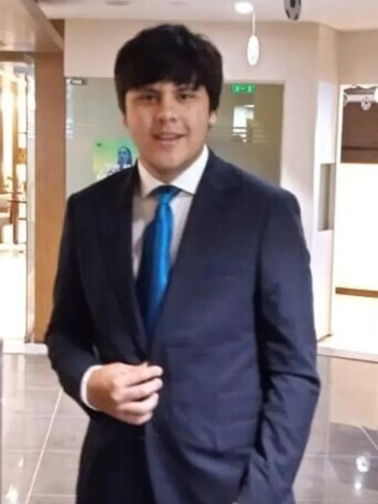 蘇里曼年僅19歲，為了在父親節給爸爸一個禮物而陪同搭上泰坦號。美聯社