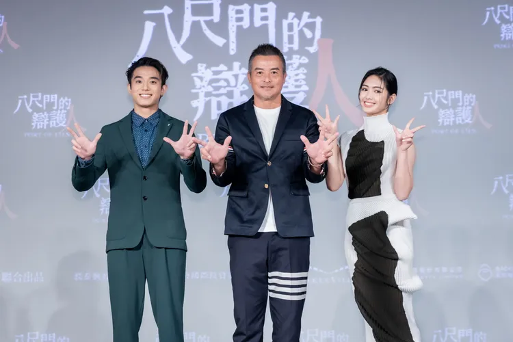 初孟軒（左起)、李銘順、雷嘉汭。鏡文學提供