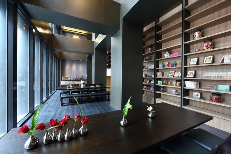 捷絲旅花蓮中正館的精緻客房，二人同行毎晚最低2,700元起，再享升等精緻三人房之禮遇。業者提供