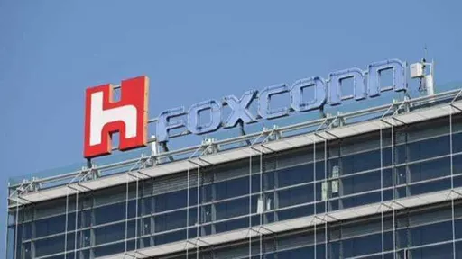 鴻海攜手童綜合醫院、雙橡園開發 打造智慧醫療監測照護平台