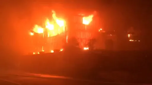 桃園工廠暗夜火烈焰熊熊 辦公器材付之一炬