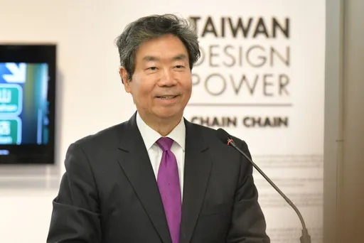 駐泰代表「強摸女秘書」丟官 莊碩漢首發聲:是在鼓勵她