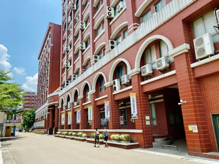 遠東科大將面臨人事瘦身、科系縮減。王志弘攝