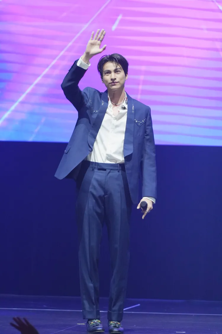 Gulf昨天吃了奶黃包，撩粉絲「你們想被撕裂嗎」。無限娛樂提供