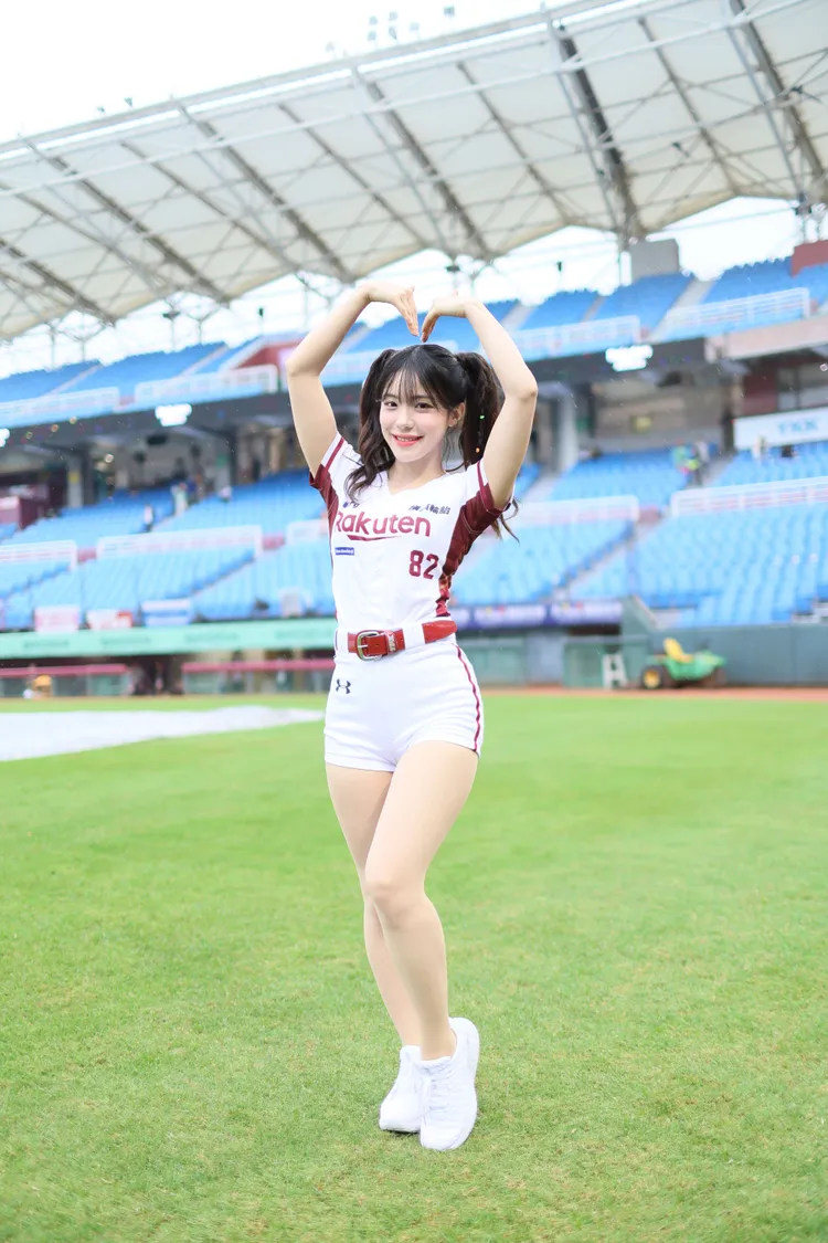 李多慧每個月搭機來台上班，曾忘了最重要的化妝包。鄭孟晃攝