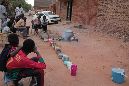悲慘畫面!煮一鍋食物21個空碗在等 蘇丹首都空襲17死
