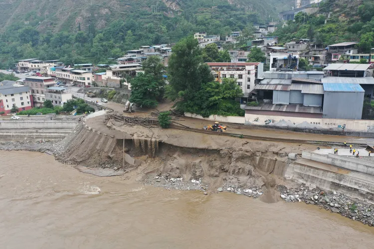 汶川因短時間強降雨造成土石流。新華社
