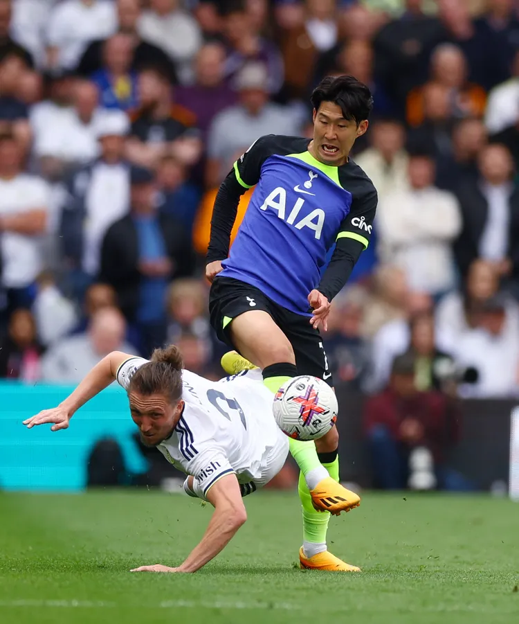 南韓足球一哥孫興慜對孫準浩處境感到憂心；圖為孫興慜5月底於英超熱刺對里茲聯的比賽中上場。路透社'