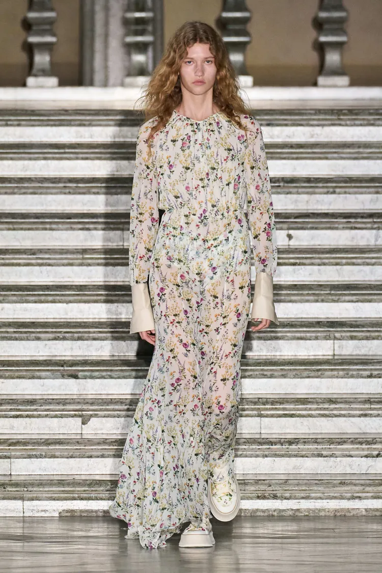 MAX MARA 2024早春系列大秀。品牌提供