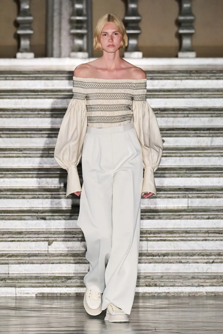 MAX MARA 2024早春系列大秀。品牌提供