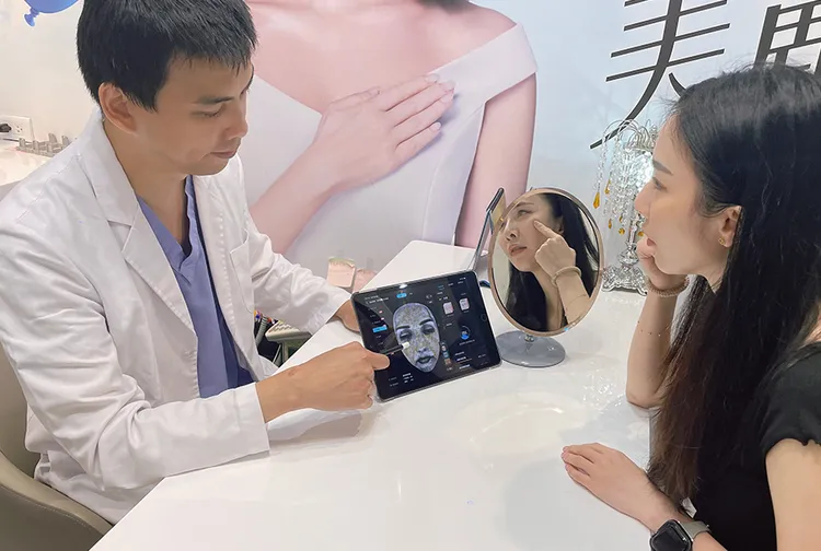 知名醫美龍頭愛爾麗集團專業醫美醫師張光星指出，皮秒雷射是近年雷射保養皮膚相對更安全又有效的好選擇。愛爾麗診所提供