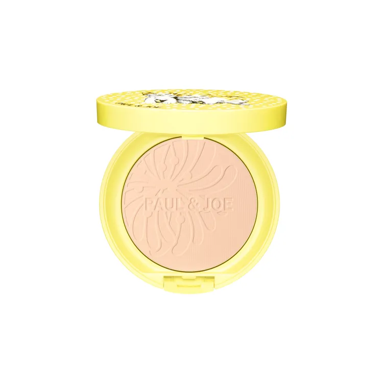 PAUL&JOE貓咪寶貝限量沁涼吸油蜜粉餅，呈現杏桃色的自然明亮光澤感。
品牌提供