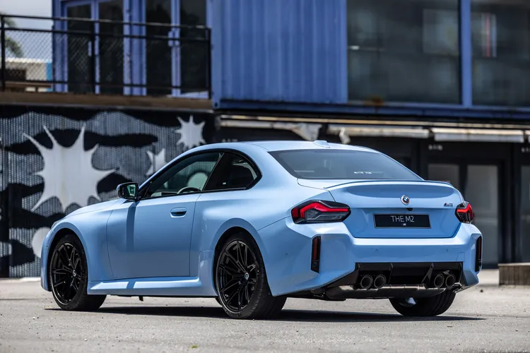 M運動化排氣系統透過四出黑色高光澤排氣尾管，製造出更加渾厚澎湃的排氣聲浪。業者提供