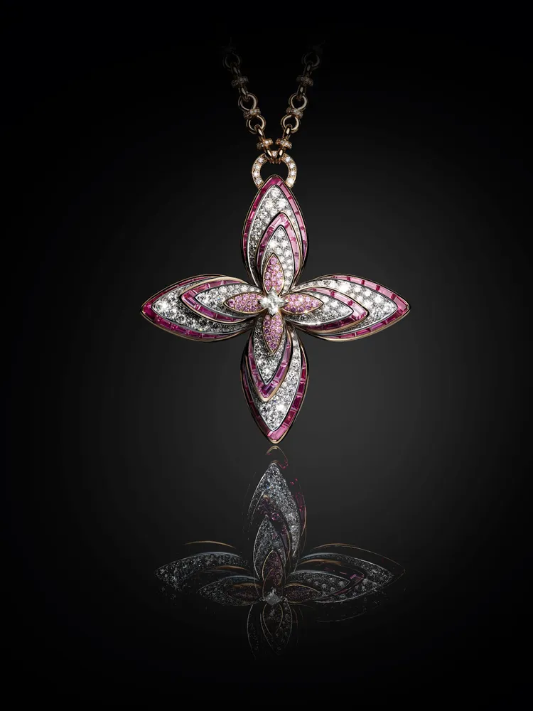 「Flowers花朵」主題中，充斥著LV標誌性的Monogram花朵圖案。品牌提供