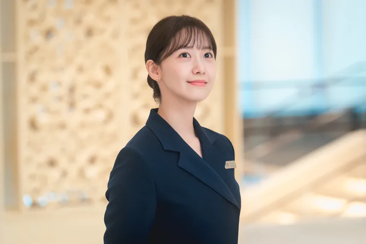 潤娥為了角色，放下身段搞笑。Netflix提供