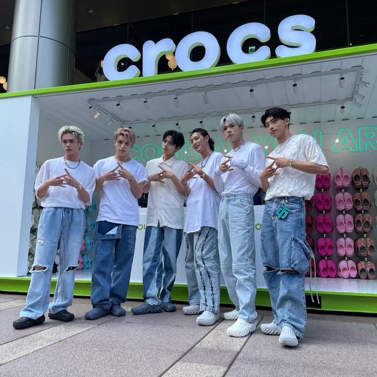 Ozone全員穿上CROCS Echo波波克駱格鞋款，各2780元。張家玲攝