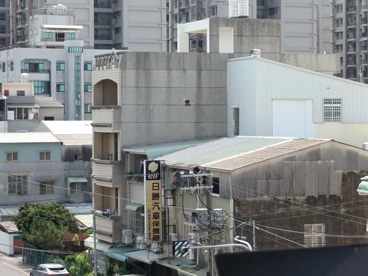 衛生局協請消防局出動無人機巡查，確保防疫無死角。衛生局提供
