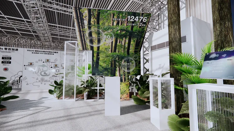 巡迴展上Volvo邀請現場的朋友參與生生不息植樹行動，每累積千次互動Volvo就會在宜蘭壯圍鄉沿海種下一棵樹。業者提供