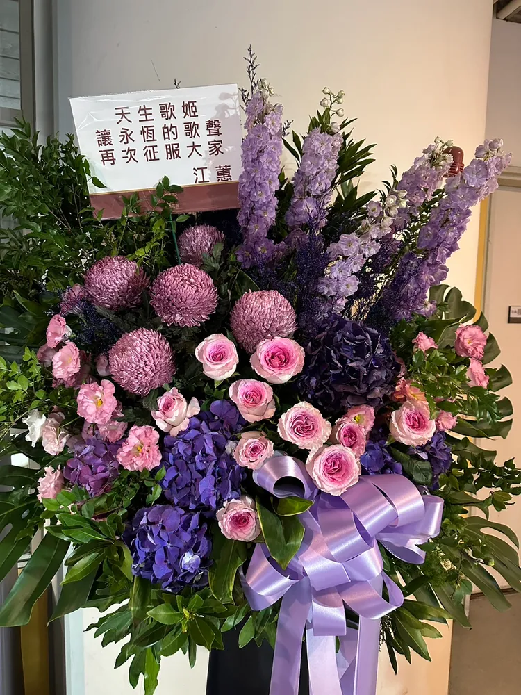 江蕙的花籃。林丞偉攝
