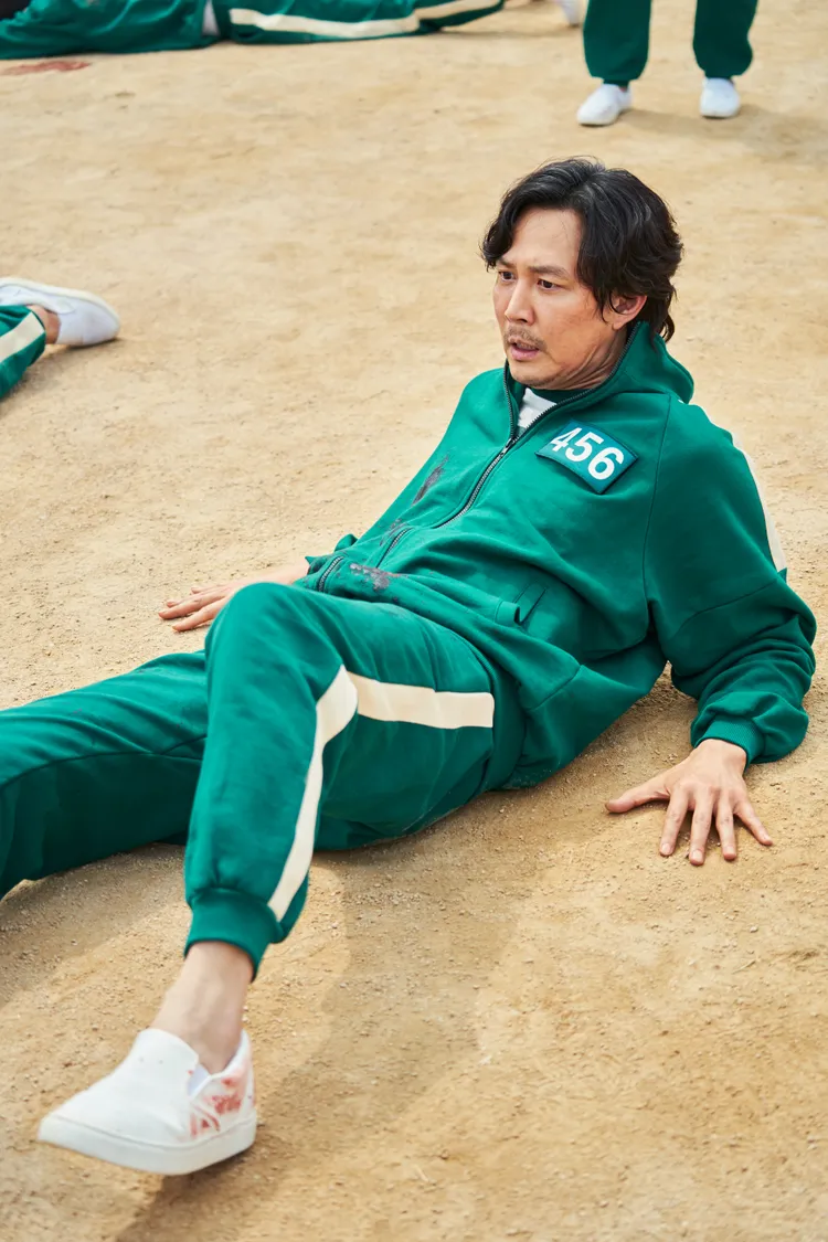 李政宰飾演的456號魯蛇玩家「成奇勳」會回鍋第2季。Netflix提供