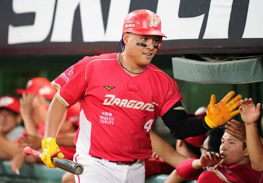 吉力吉撈.鞏冠單場雙響砲炸裂!江坤宇全壘打卻被判不算