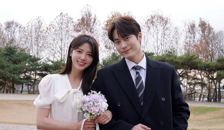 嚴賢璟（左）自爆推薦車瑞元當《第二任丈夫》男主角。翻攝MBC