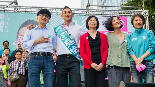 吳怡農父親被爆性騷女大生 吳乃德道歉了!「即日起不再參與公共事務」