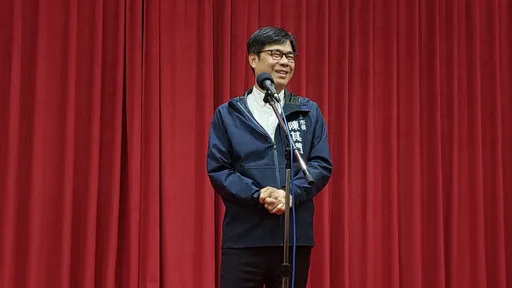 輸牌變臉吞紀錄紙被斥「幼稚鬼」 陳其邁尷尬乾笑這樣回應