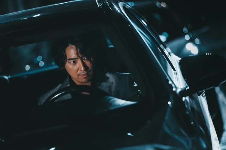 李浚赫吃胖20公斤飾演反派。車庫娛樂提供