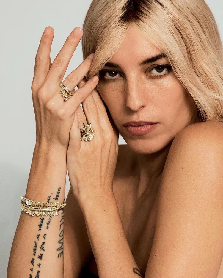 Lou Doillon個性十足的外表深受時尚圈的喜愛。翻攝loudoillon IG