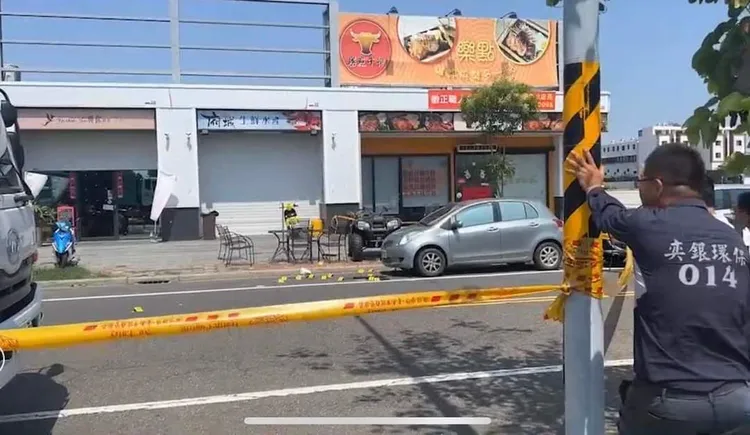 犯嫌朝某水產店掃射23槍，火速遭到制伏。警方提供