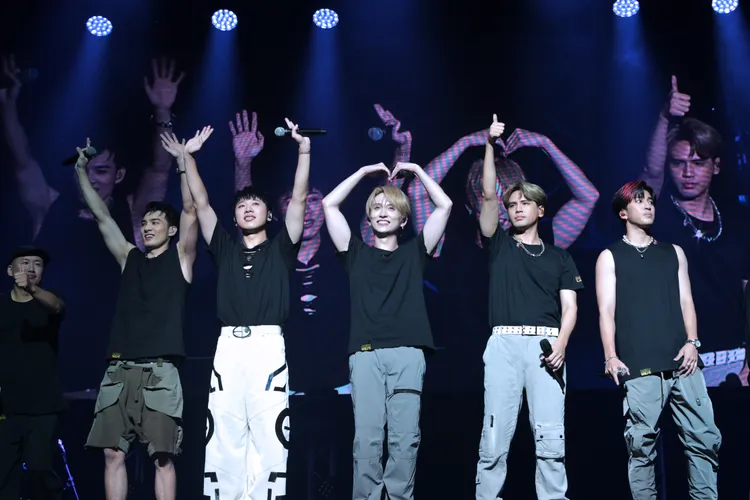 五堅情在澳門圓滿演出。J's娛樂工廠提供