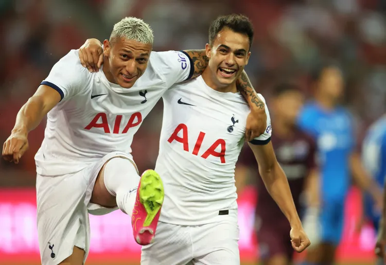 理查利森（左）。路透社