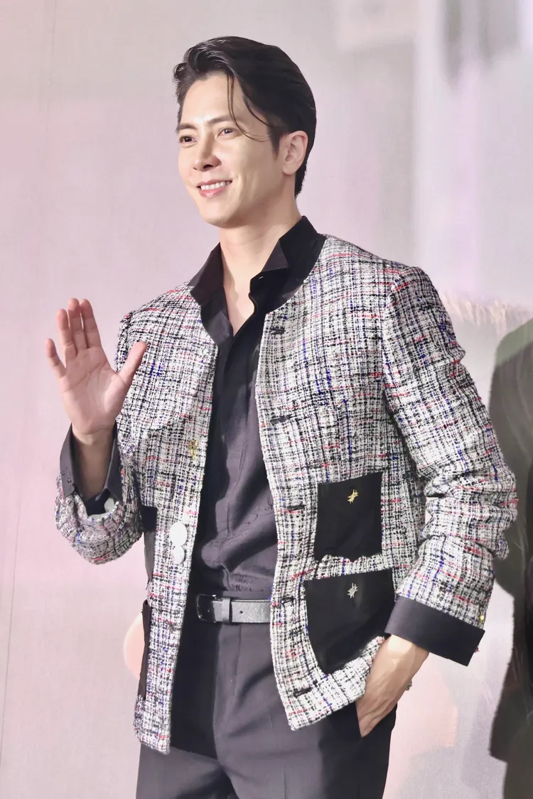 山下智久聽到名字在台灣被稱為「帥氣的代名詞」，直呼不敢當。林林攝