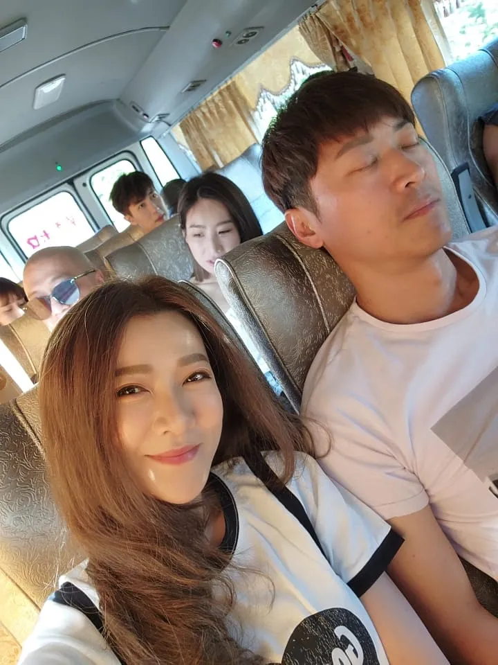 曾雅蘭感謝老公侯昌明相陪。翻攝曾雅蘭臉書