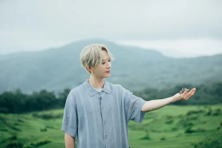 邱鋒澤為了MV染了一頭帥氣金髮。原音兄弟提供