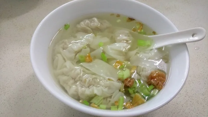 「戴記扁食」,飄香超過90年,扁食皮薄嫩Q、肉質鮮美,搭配大骨熬煮的清爽湯頭,是不少民眾心目中的好滋味。中央社