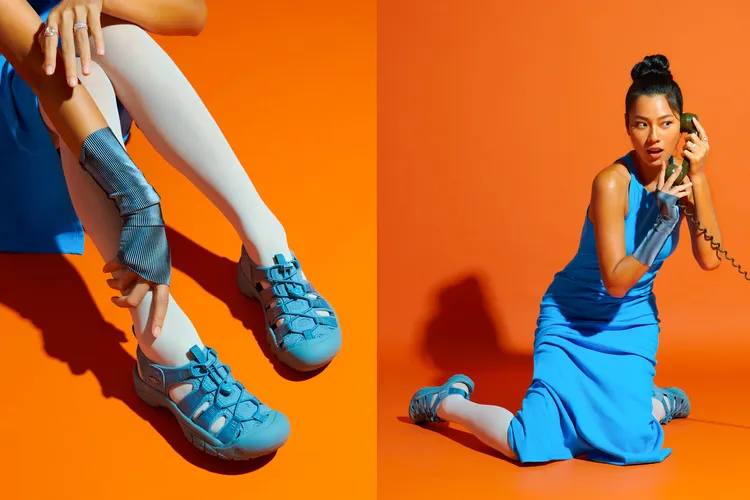 王麗雅以小洋裝搭配Newport護趾涼鞋，別有一番怪誕時尚美。品牌提供