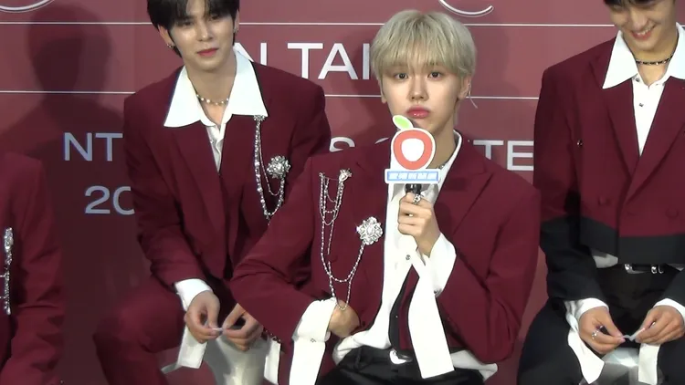 性珉嘟嘴插腰，挑戰撒嬌版「不敢相信」，卻被哥哥們嫌棄。陳建岐攝