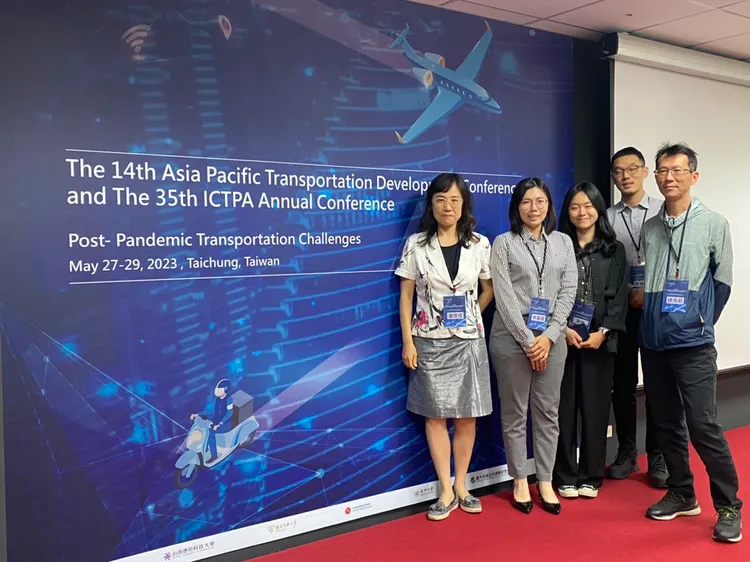 台中路邊停車地磁開單獲亞太交通發展大會暨ICTPA年會邀請發表執行成果。市府提供