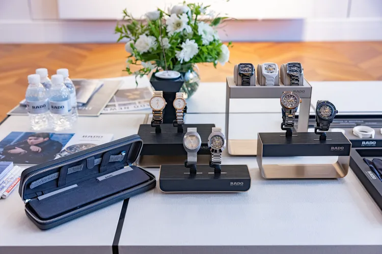 RADO首爾記者會現場擺設了包括DiaStar鑽星系列創始型鏤空腕錶在內的多款年度新作。品牌提供