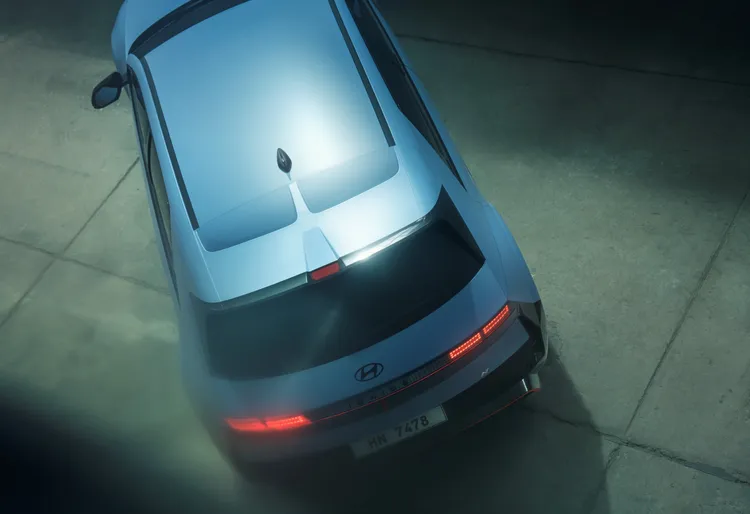 IONIQ 5 N以黑冷色系鈑件和大飛翼式後擾流板，提供最大限度發揮賽道操駕潛力。原廠照片