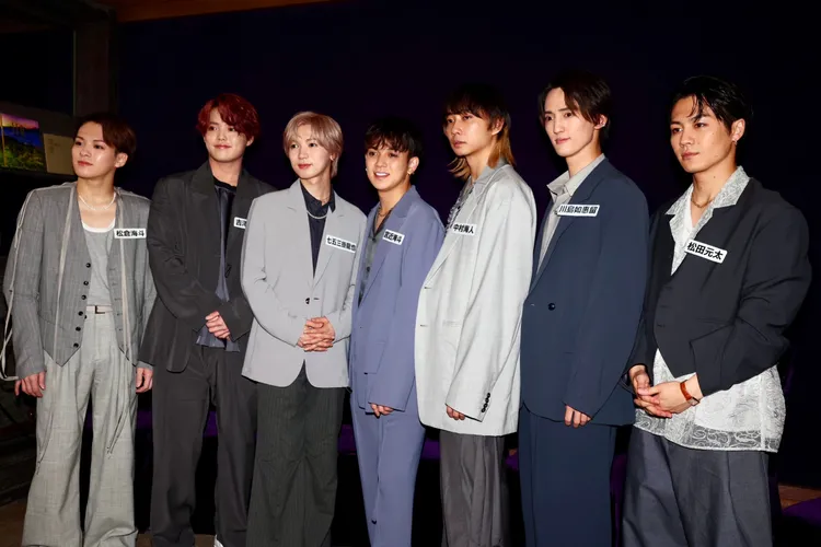 宮近海斗（中）透露七五三掛龍也（左三）的胃跟珍珠一樣大。彭欣偉攝